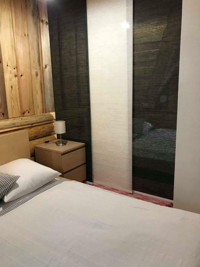Manka Kisroenkhaz Villa Ispánk Buitenkant foto