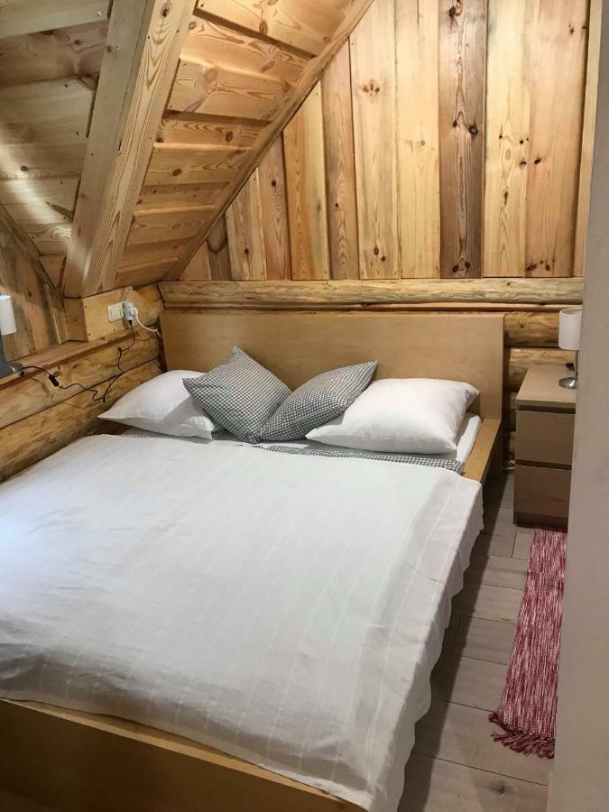 Manka Kisroenkhaz Villa Ispánk Buitenkant foto